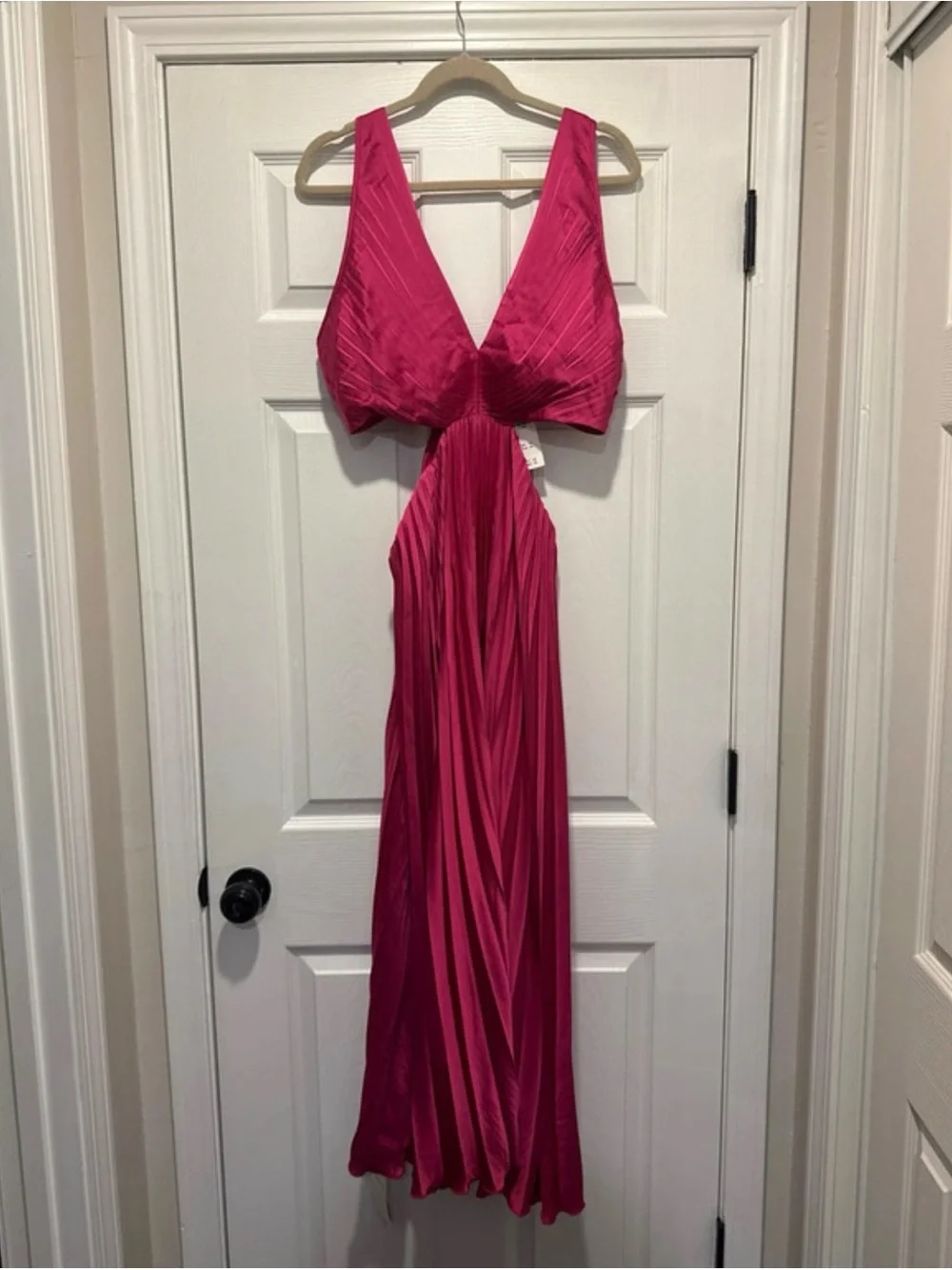 Abercrombie long pink cutout pleated dress